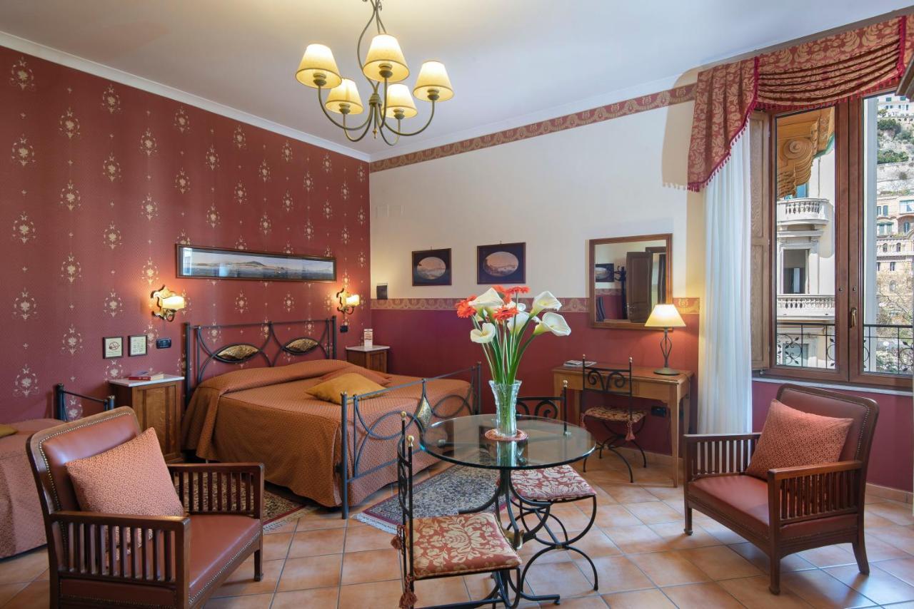 נאפולי Pinto-Storey Hotel מראה חיצוני תמונה